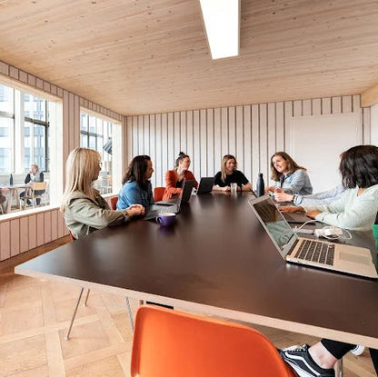 P15 Coworking, Meeting & Events : MEDIUM