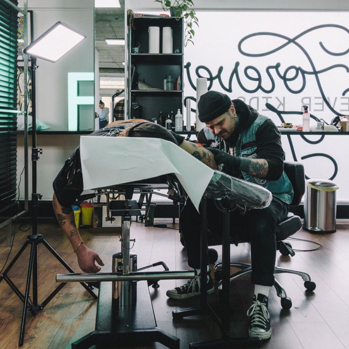 Tatouage avec Kevin : Tradition et Passion